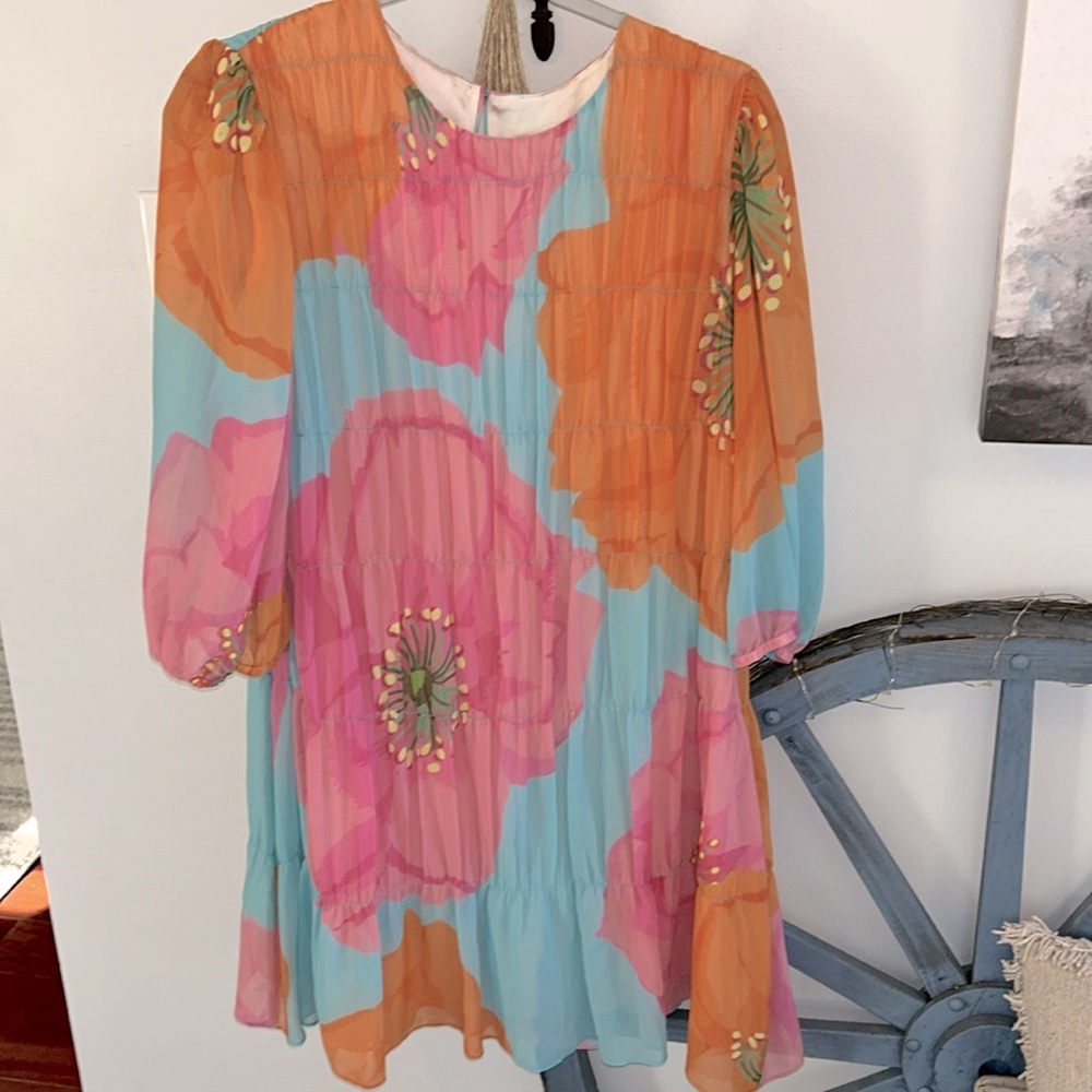 ⭐️NWT Trina Turk Silvery Pleated Swing Dress⭐️ - Picture 8 of 8